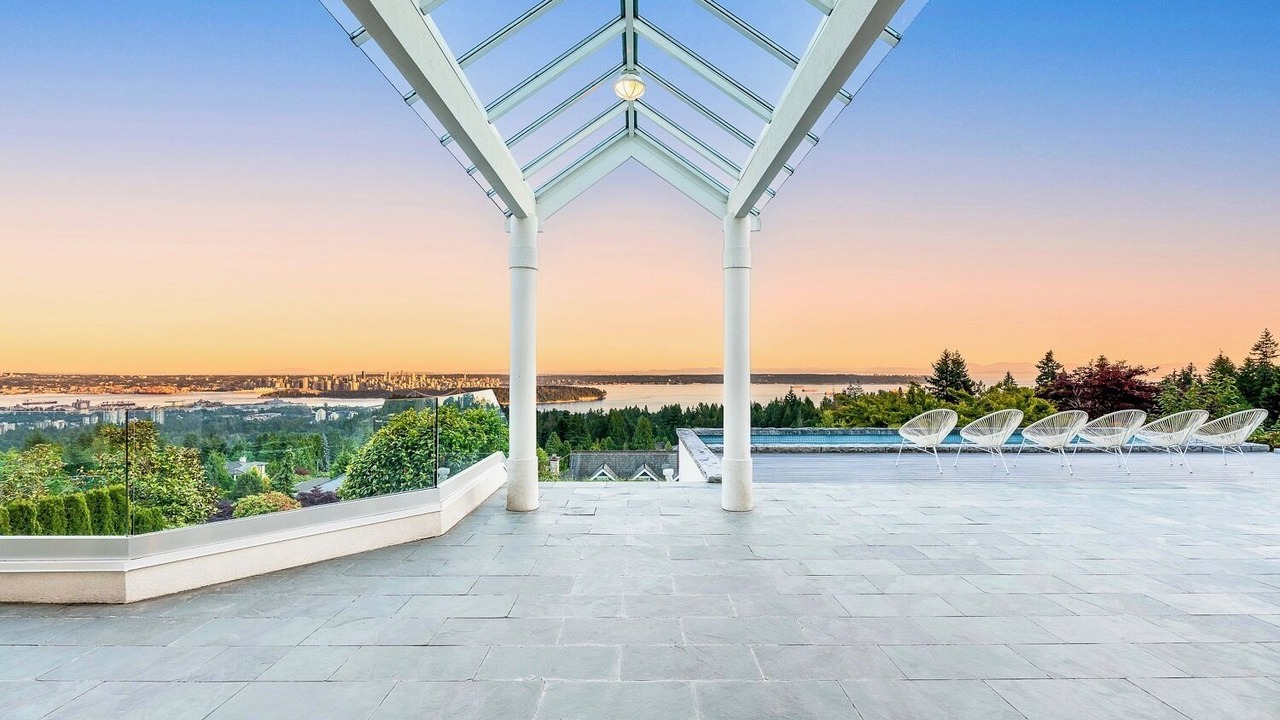 Photo of Patio Balcony in West Vancouver