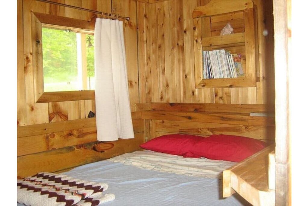 Photo of Bedroom in Lanark Highlands