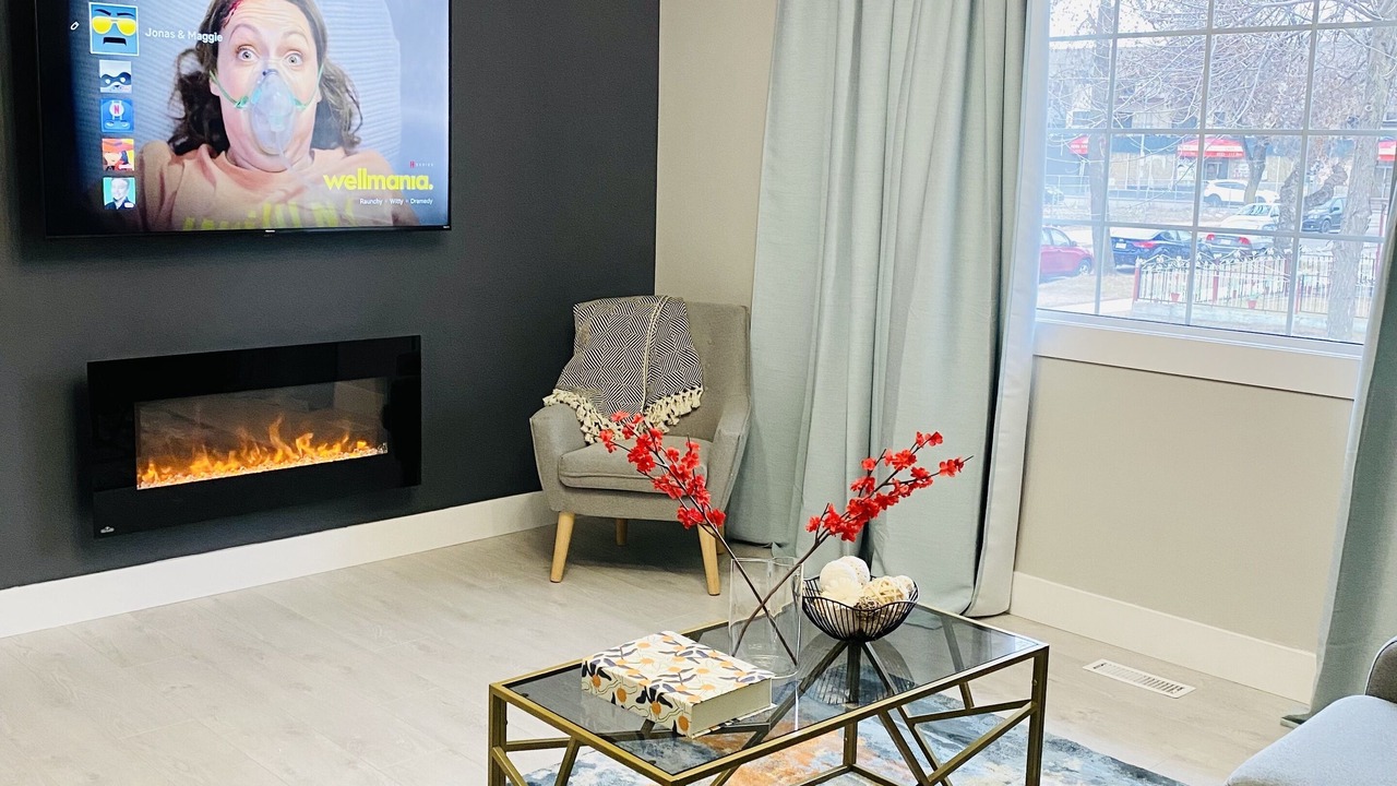 Photo of Livingroom in North Central Edmonton