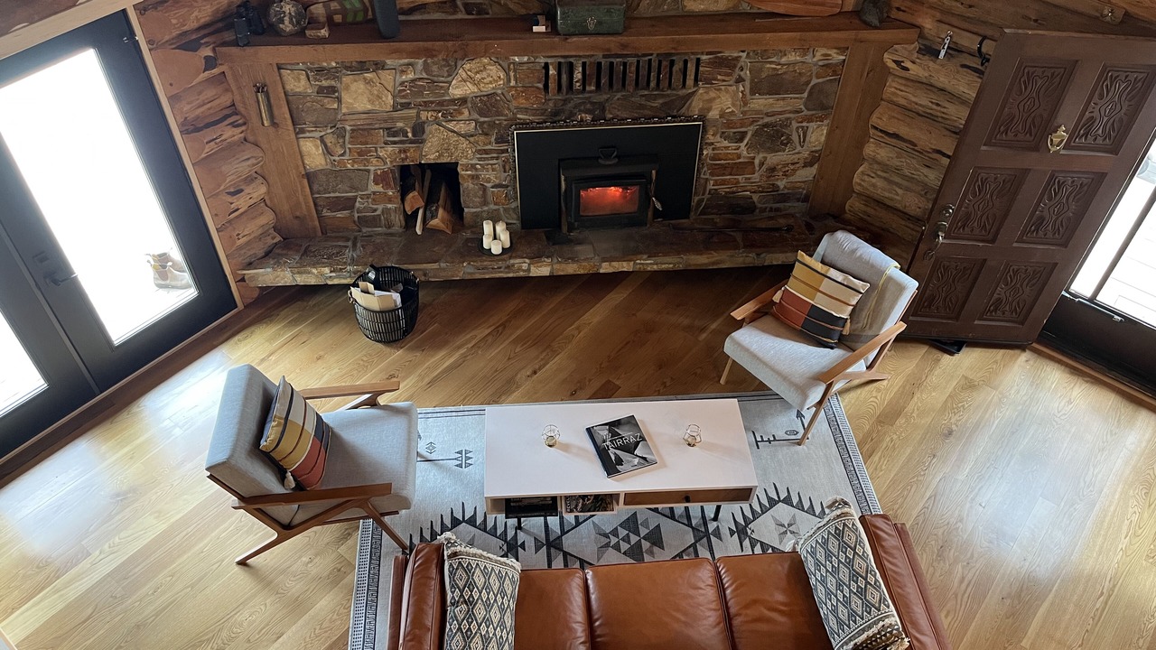 Photo of Livingroom in Central Kootenay