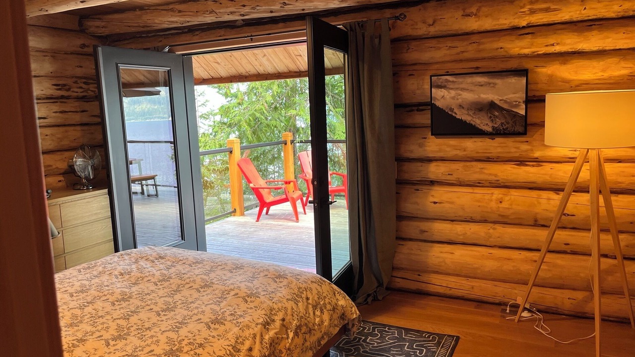 Photo of Bedroom in Central Kootenay