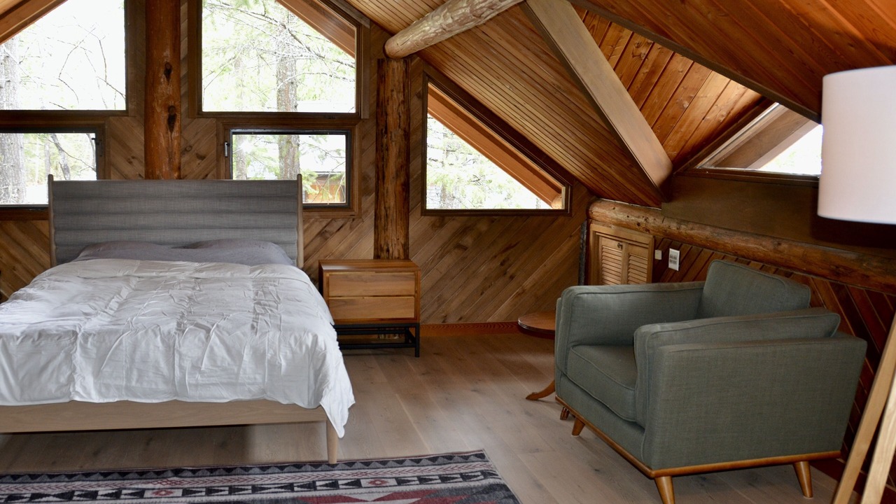 Photo of Bedroom in Central Kootenay