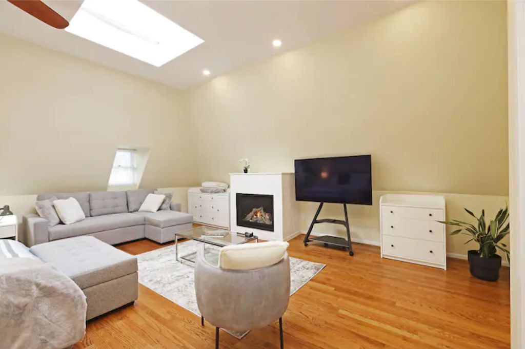 Photo of Livingroom in Cabbagetown South