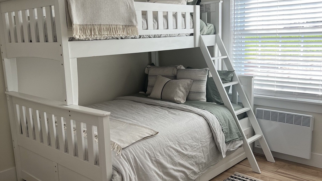 Photo of Bedroom in Red House