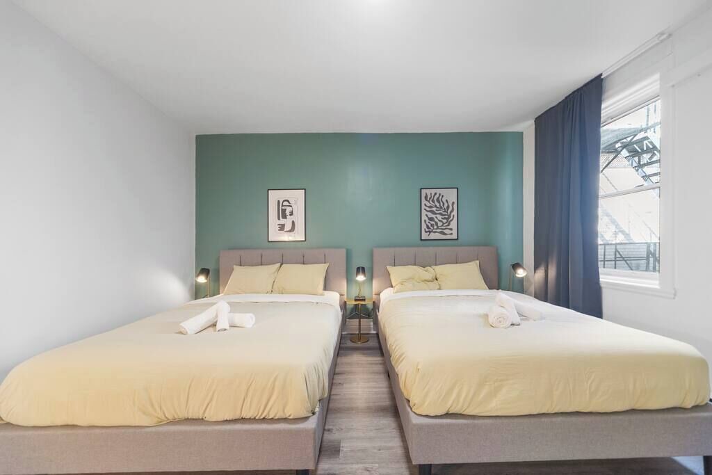 Photo of Bedroom in Cote-Des-Neiges—Notre-Dame-De-Grace
