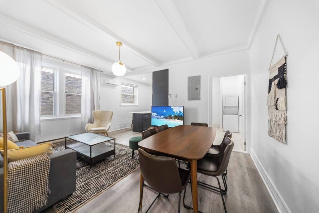 Photo of Others in Cote-Des-Neiges—Notre-Dame-De-Grace