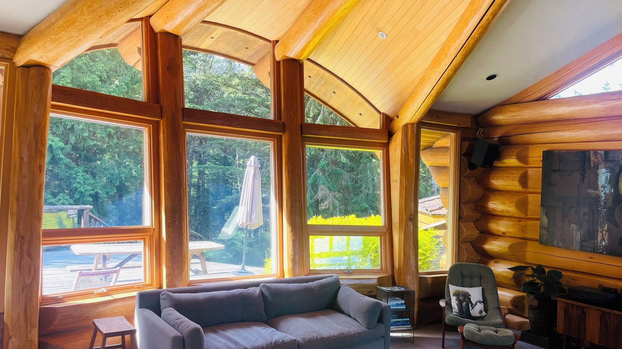 Photo of Livingroom in Bowen Island