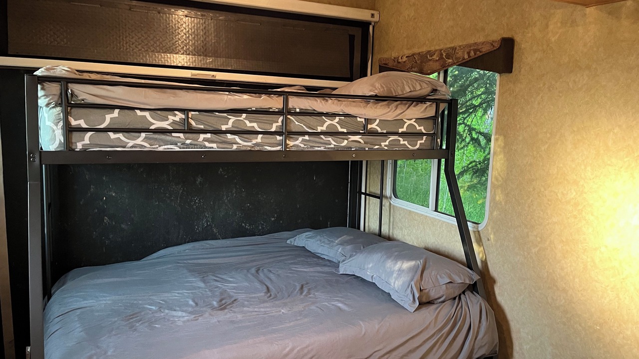 Photo of Bedroom in Onanole