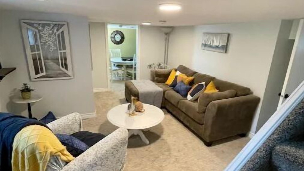Photo of Livingroom in Amherstburg