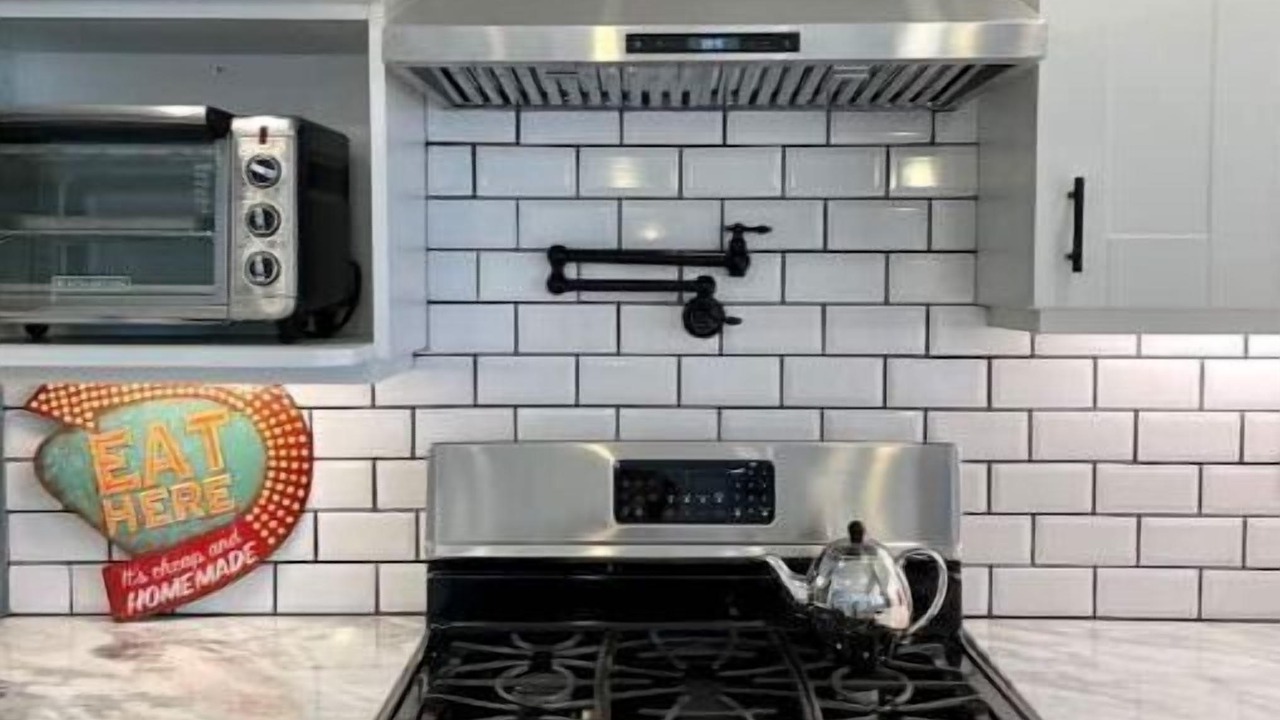 Photo of Kitchen in Amherstburg