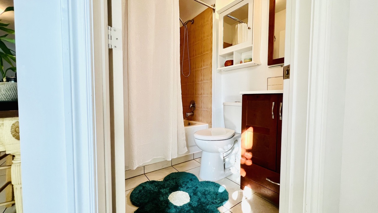 Photo of Bathroom in Mile-Ex