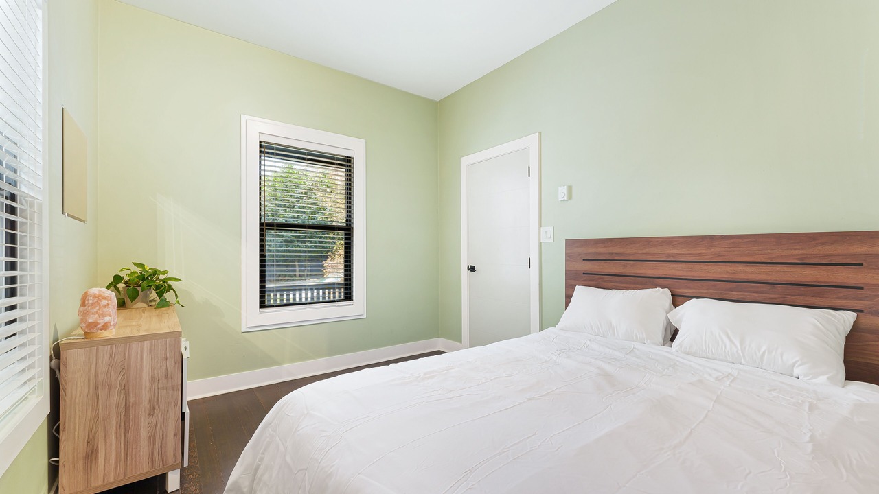 Photo of Bedroom in Downtown Eastside