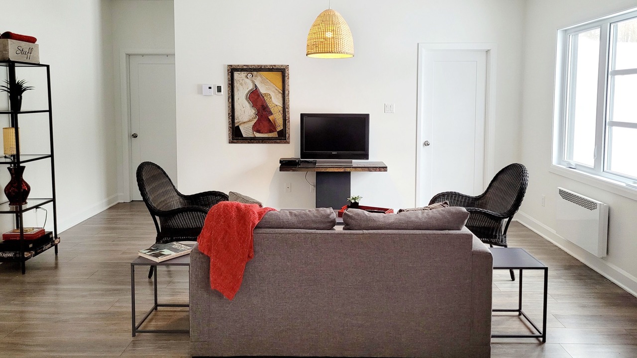 Photo of Livingroom in Val-des-Monts