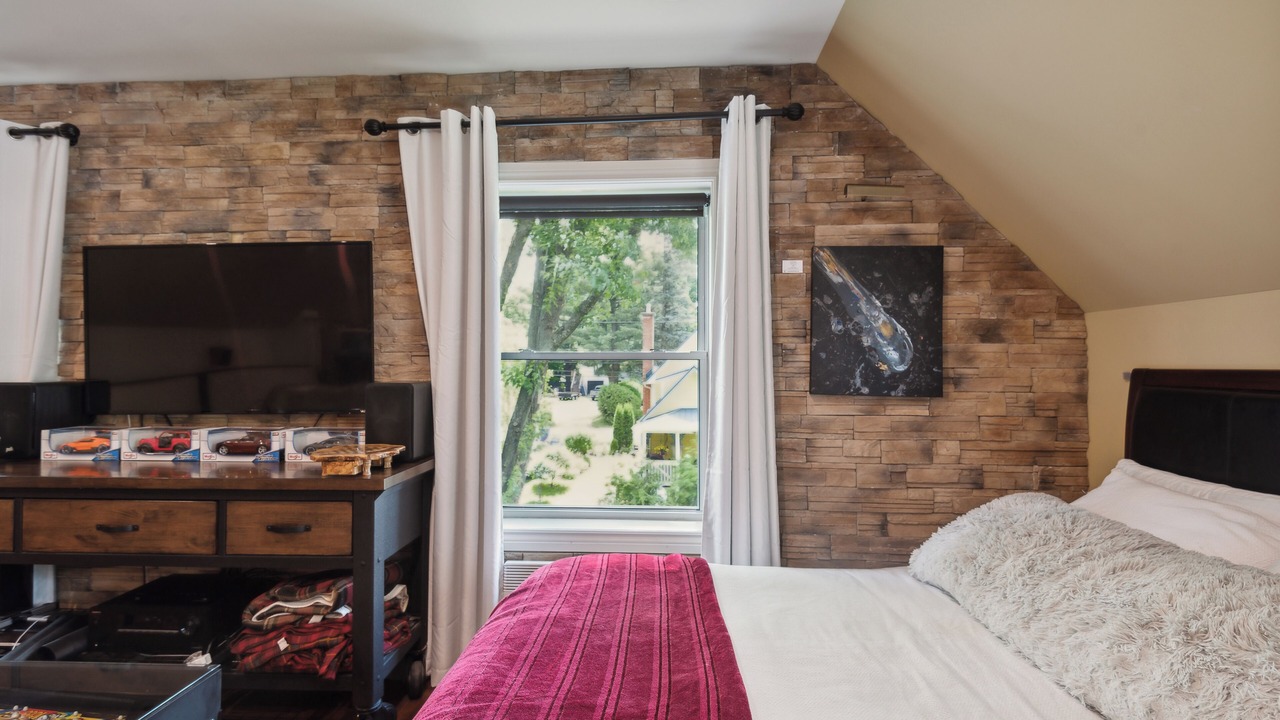 Photo of Bedroom in Magog