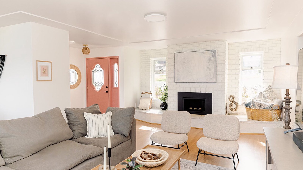 Photo of Livingroom in Regional District of Nanaimo