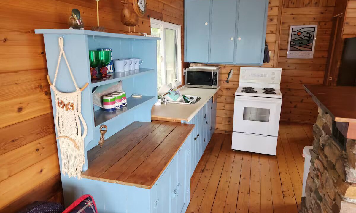 Photo of Kitchen in Honey Harbour