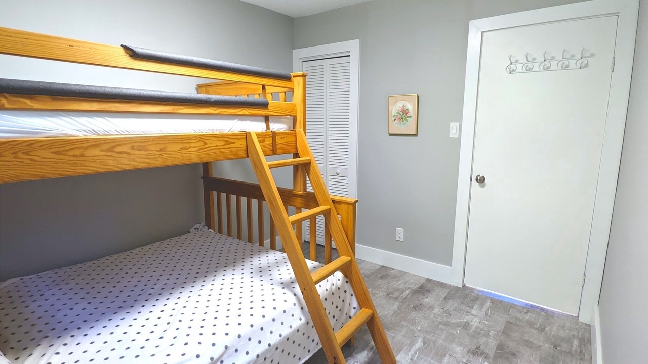 Photo of Bedroom in Sauble Beach