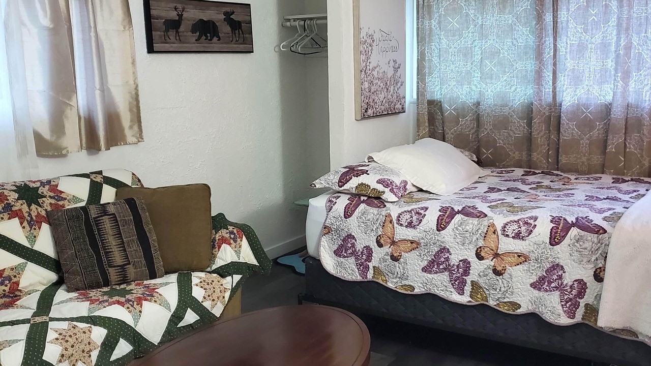 Photo of Bedroom in Lake Cowichan