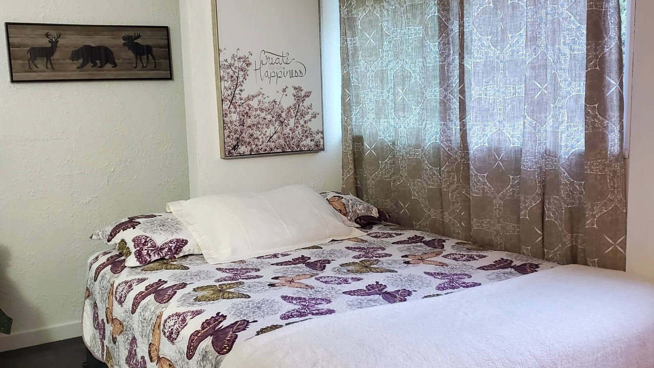 Photo of Bedroom in Lake Cowichan