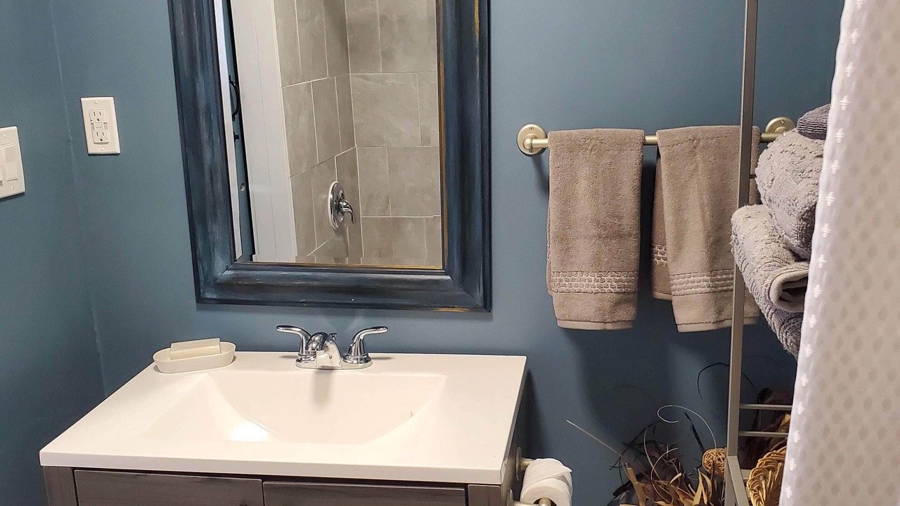 Photo of Bathroom in Lake Cowichan