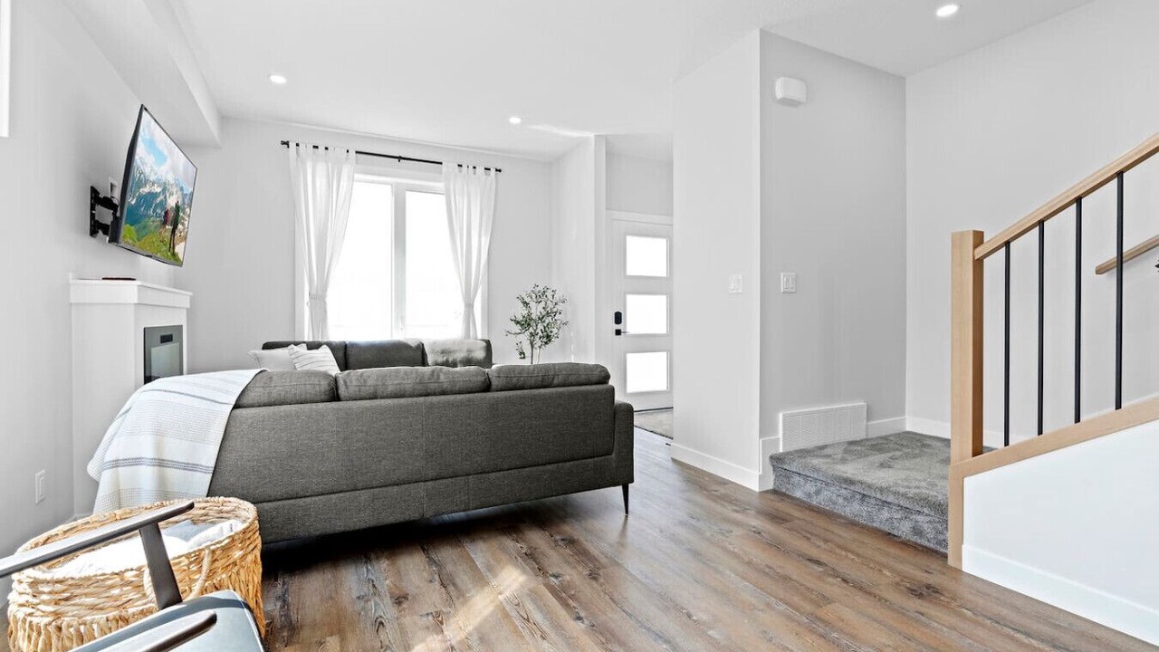 Photo of Livingroom in Jasper Place