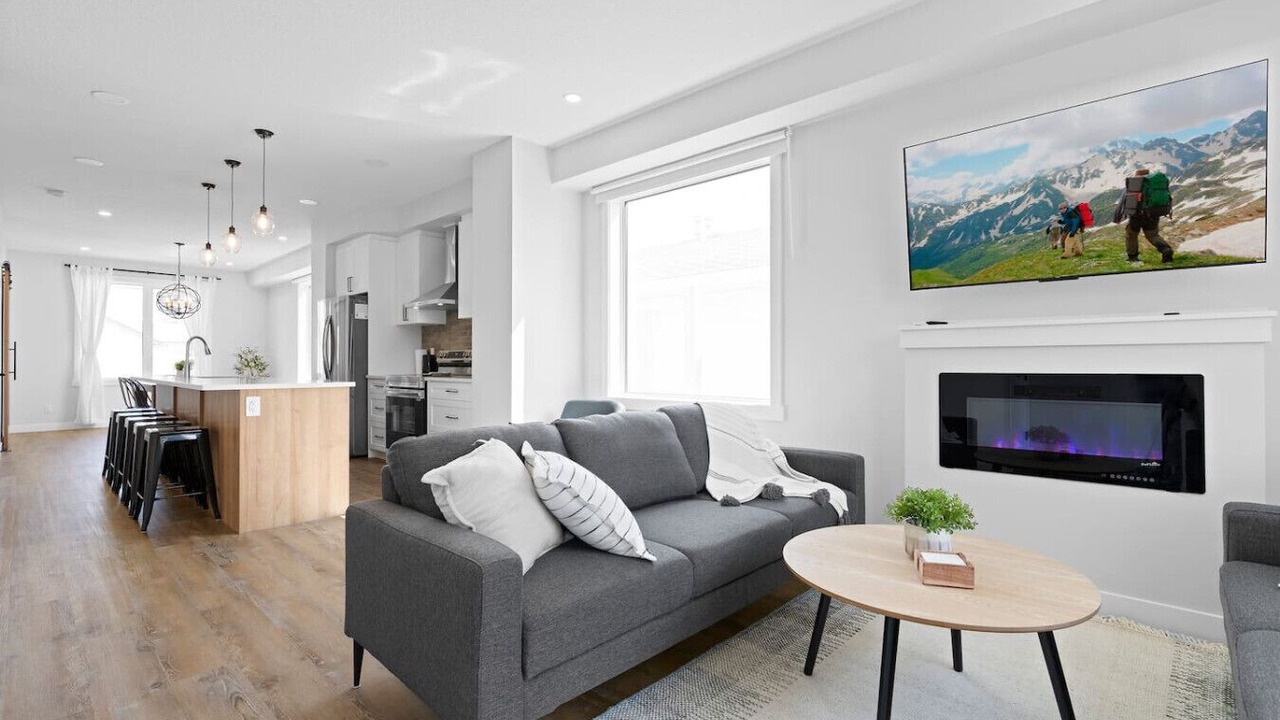 Photo of Livingroom in Jasper Place