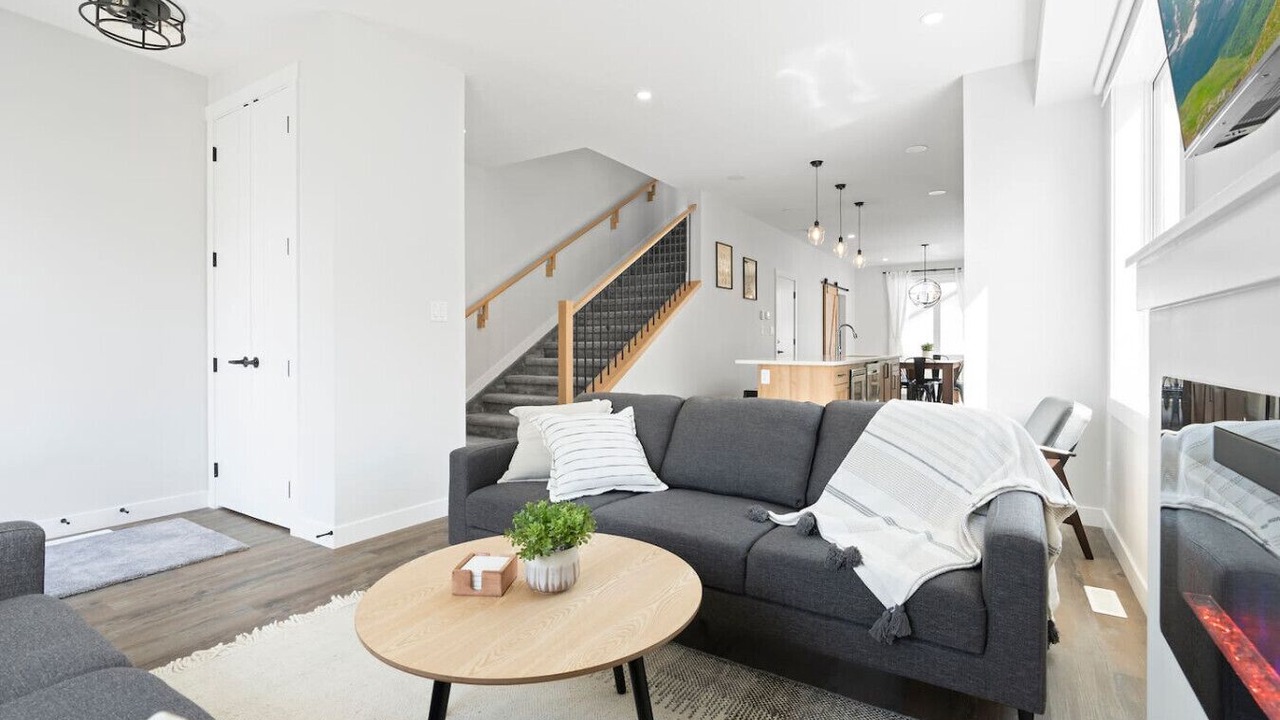 Photo of Livingroom in Jasper Place