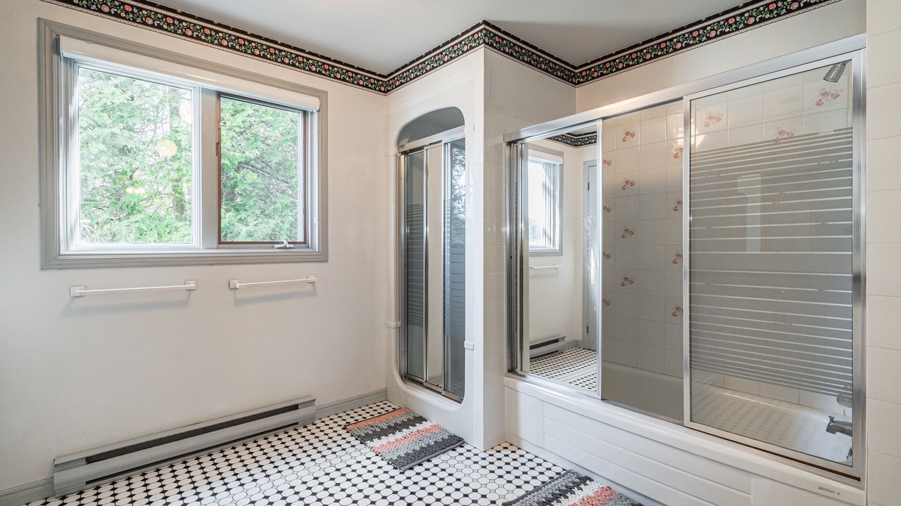 Photo of Bathroom in Lion's Head