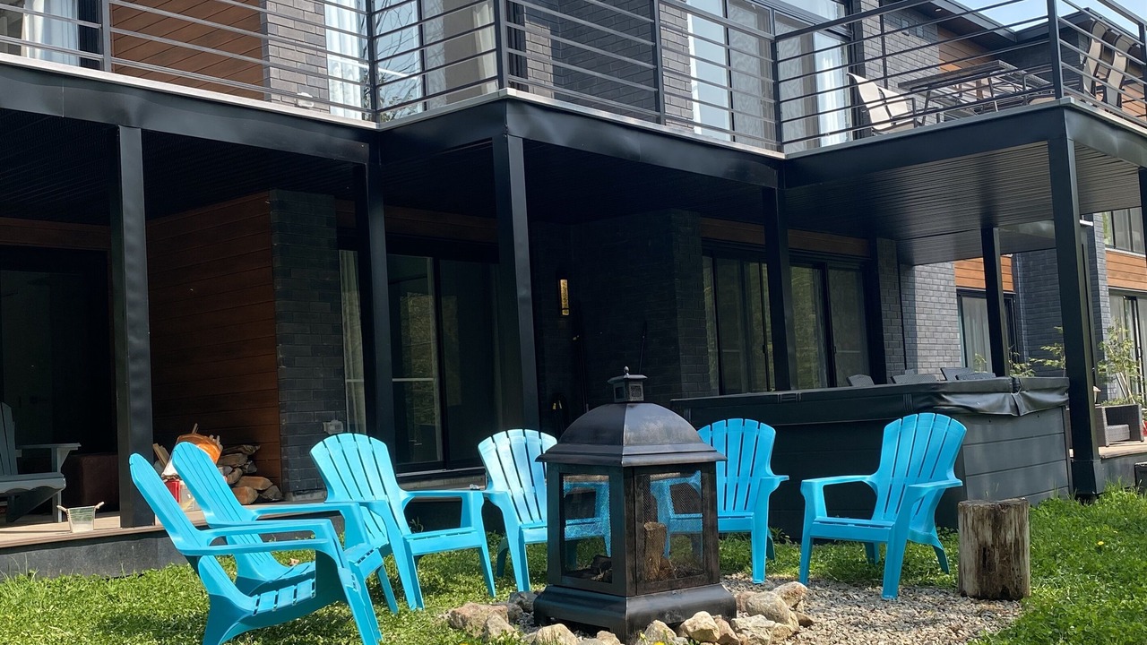 Photo of Livingroom in Val-des-Monts