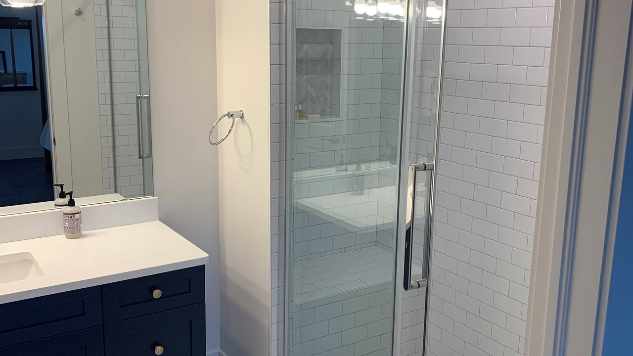 Photo of Bathroom in Little Pond