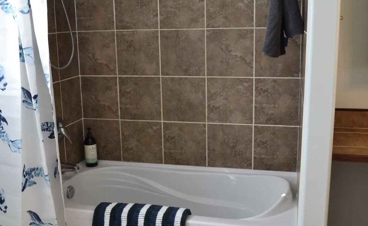 Photo of Bathroom in Kootenay Boundary