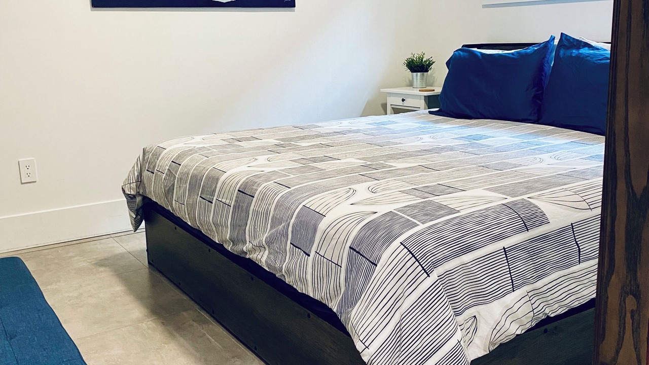 Photo of Bedroom in Britannia Beach