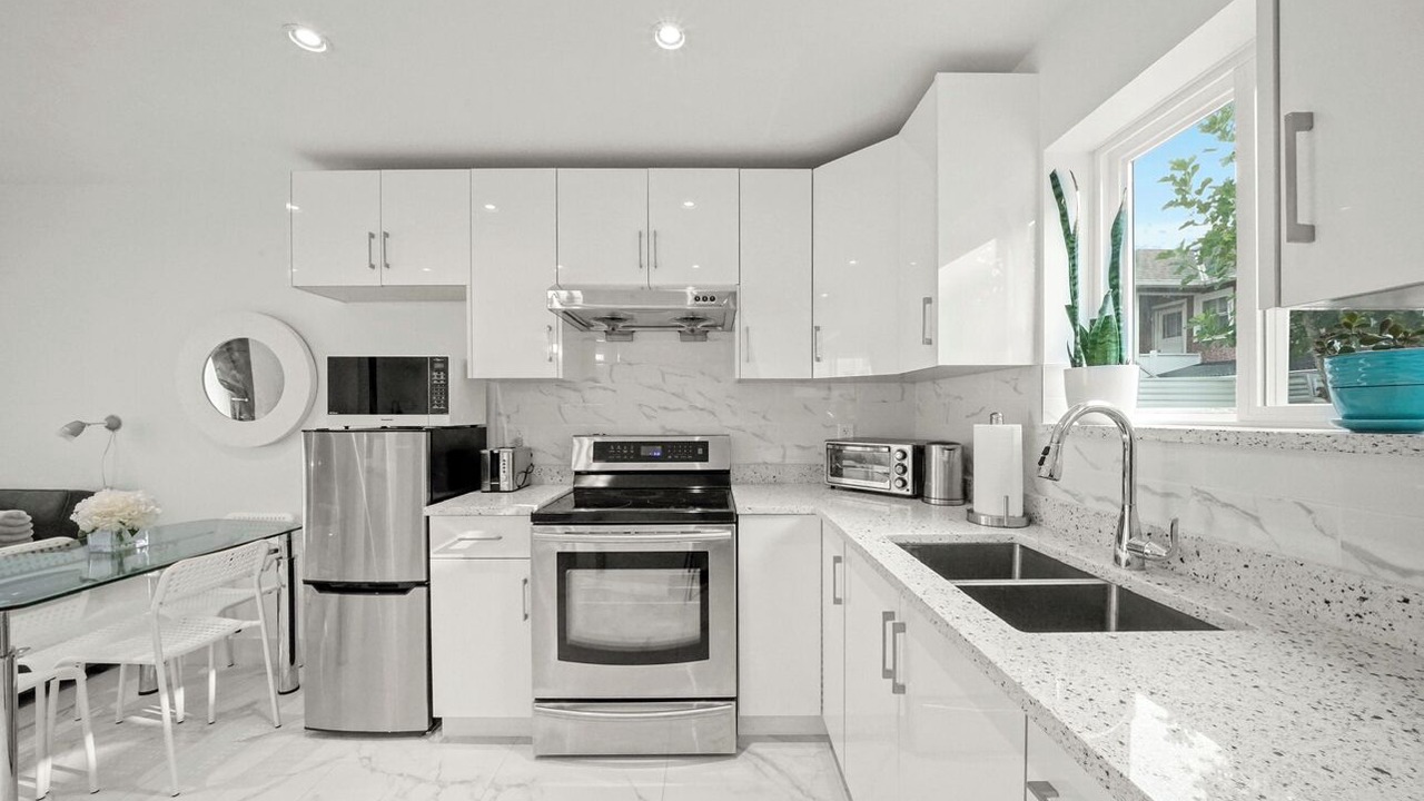 Photo of Kitchen in Renfrew-Collingwood