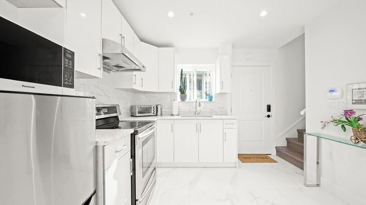Photo of Kitchen in Renfrew-Collingwood