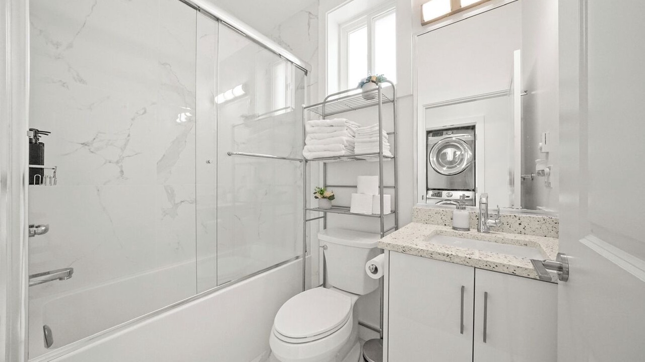 Photo of Bathroom in Renfrew-Collingwood