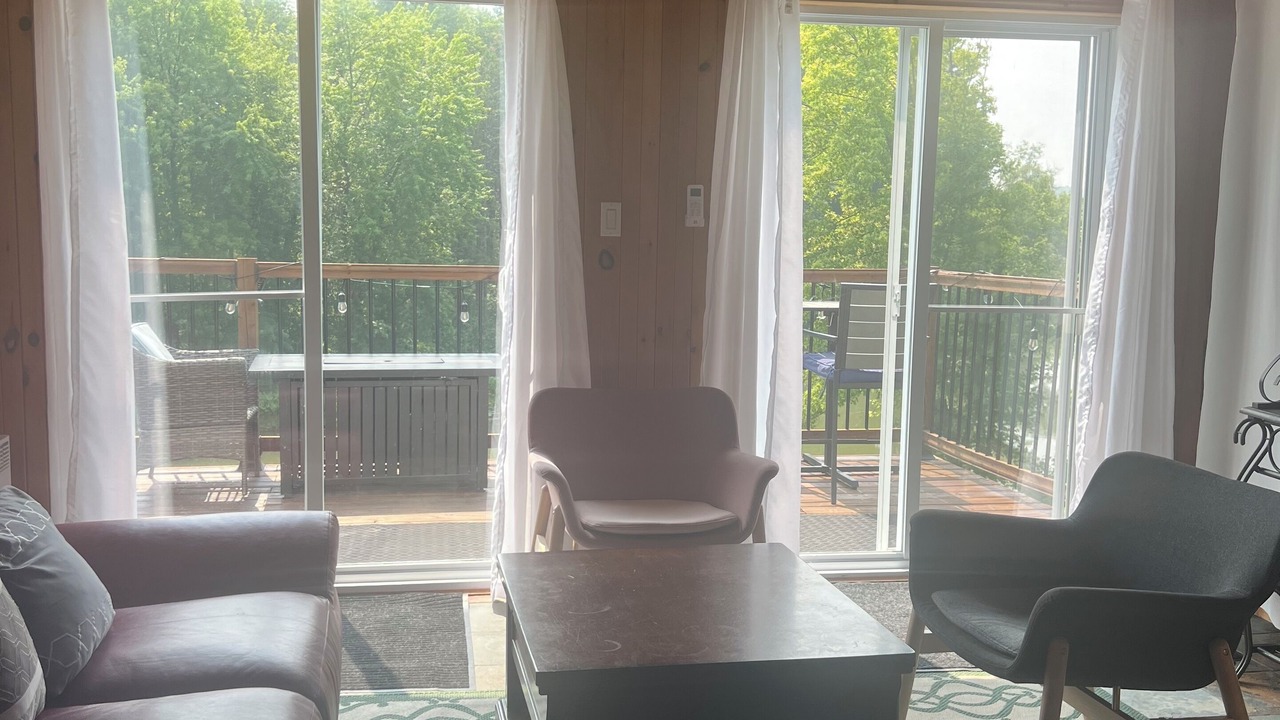 Photo of Livingroom in Notre-Dame-de-Bonsecours
