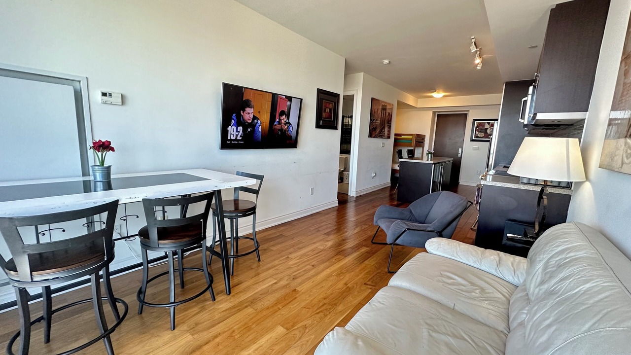Photo of Livingroom in Bay Cloverhill