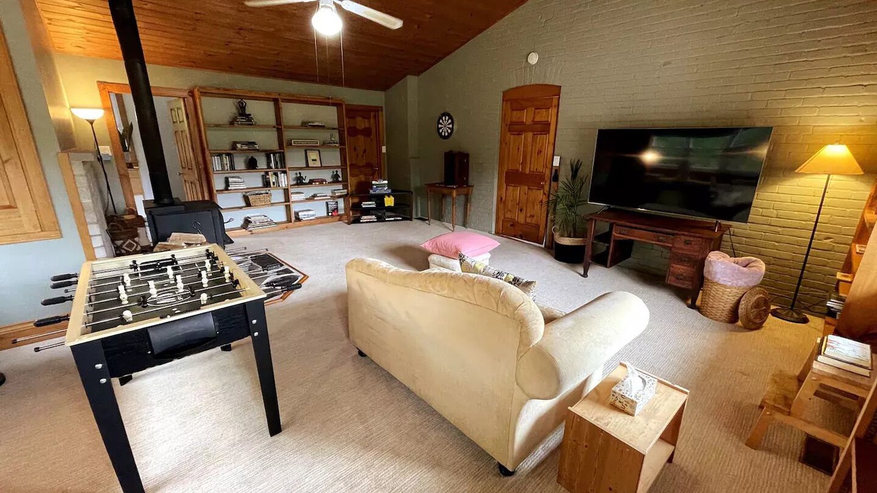 Photo of Livingroom in Caledon