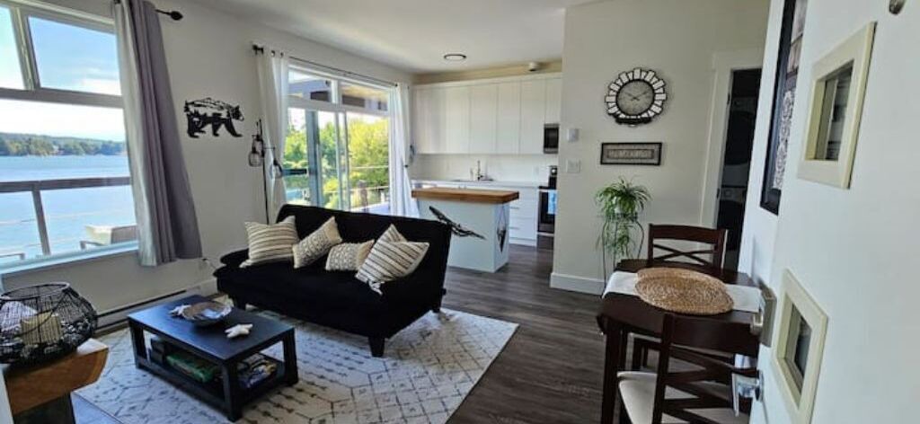 Photo of Livingroom in Sooke