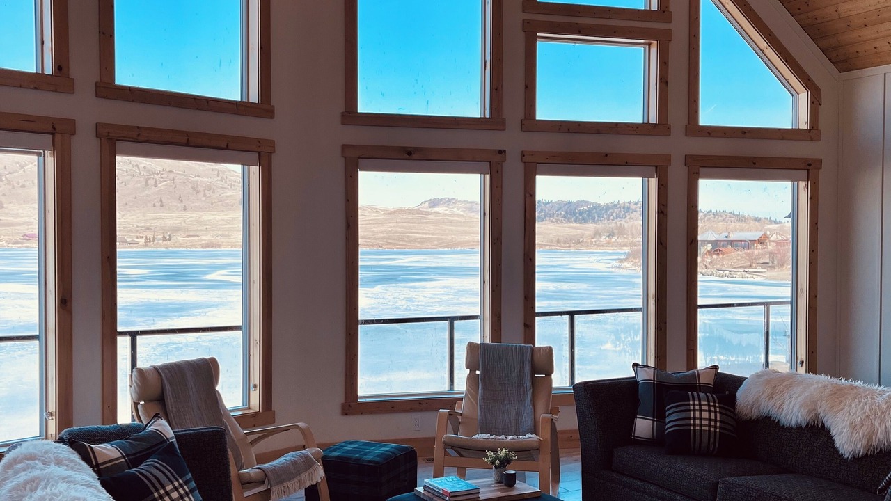 Photo of Livingroom in Lac Le Jeune