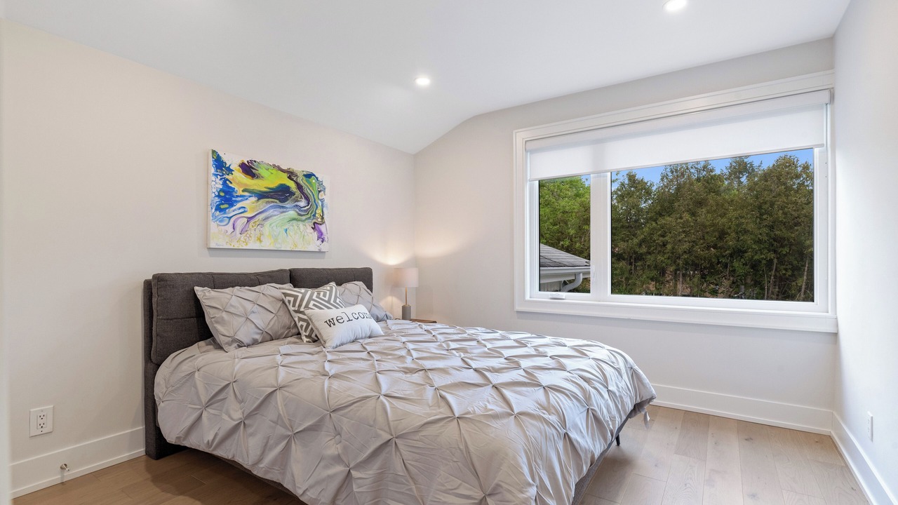 Photo of Bedroom in Bayview Village