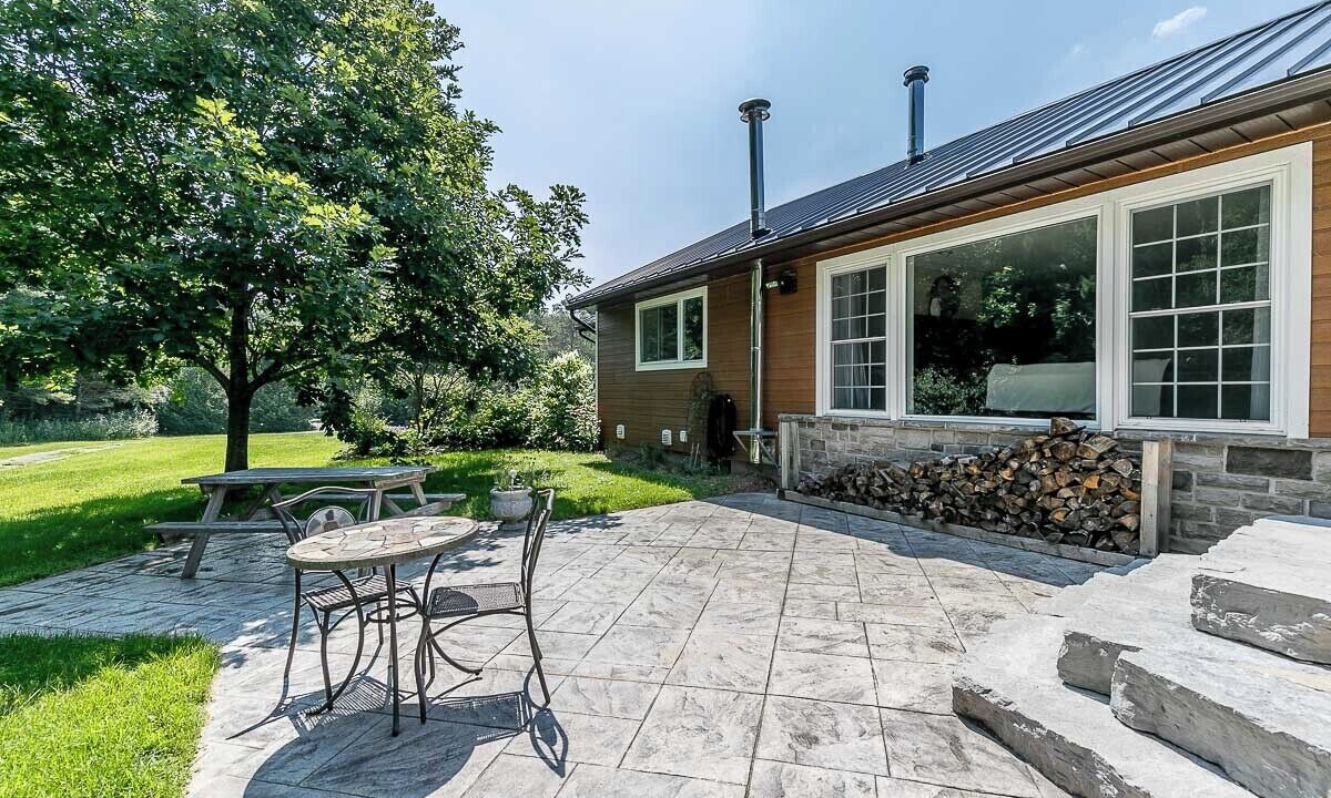 Photo of Outdoor in Springwater