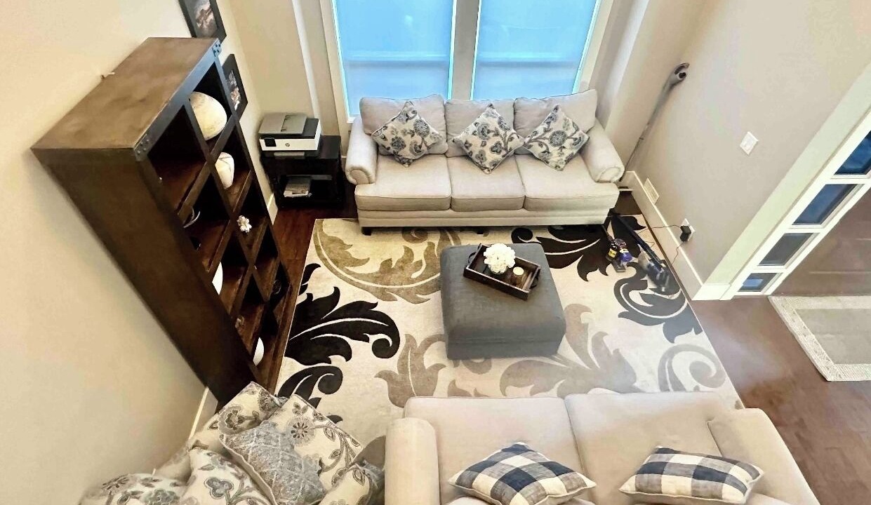 Photo of Livingroom in Guildford