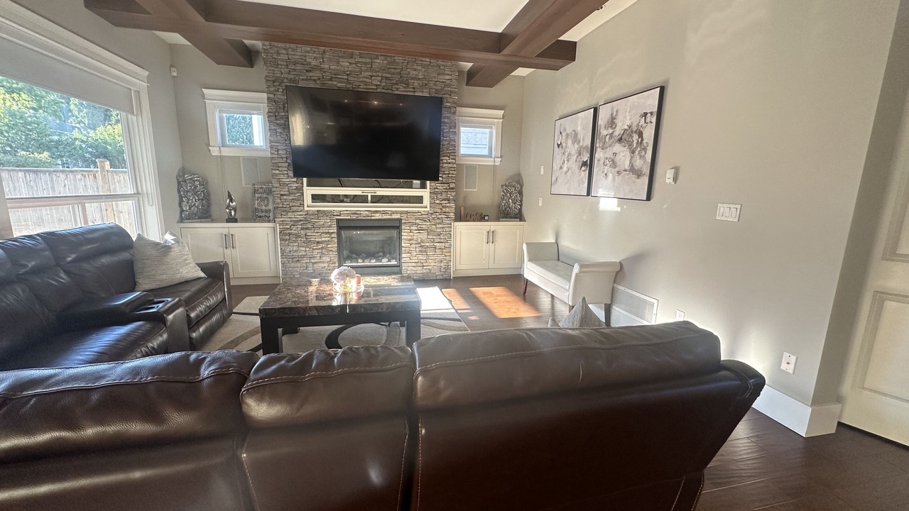 Photo of Livingroom in Guildford