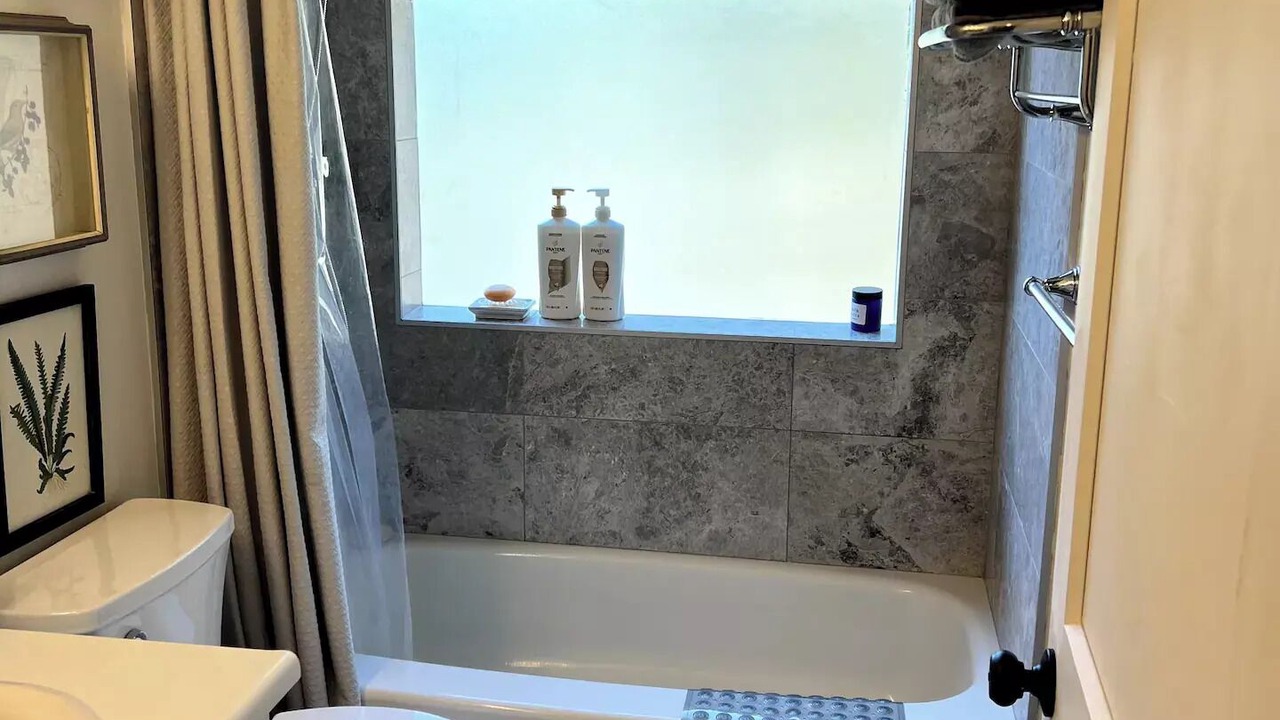 Photo of Bathroom in North Saanich