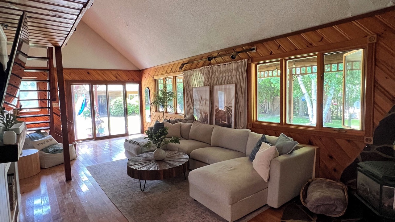 Photo of Livingroom in Sauble Beach