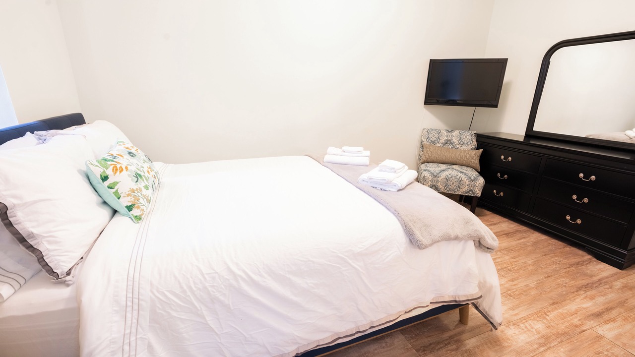Photo of Bedroom in Thorold