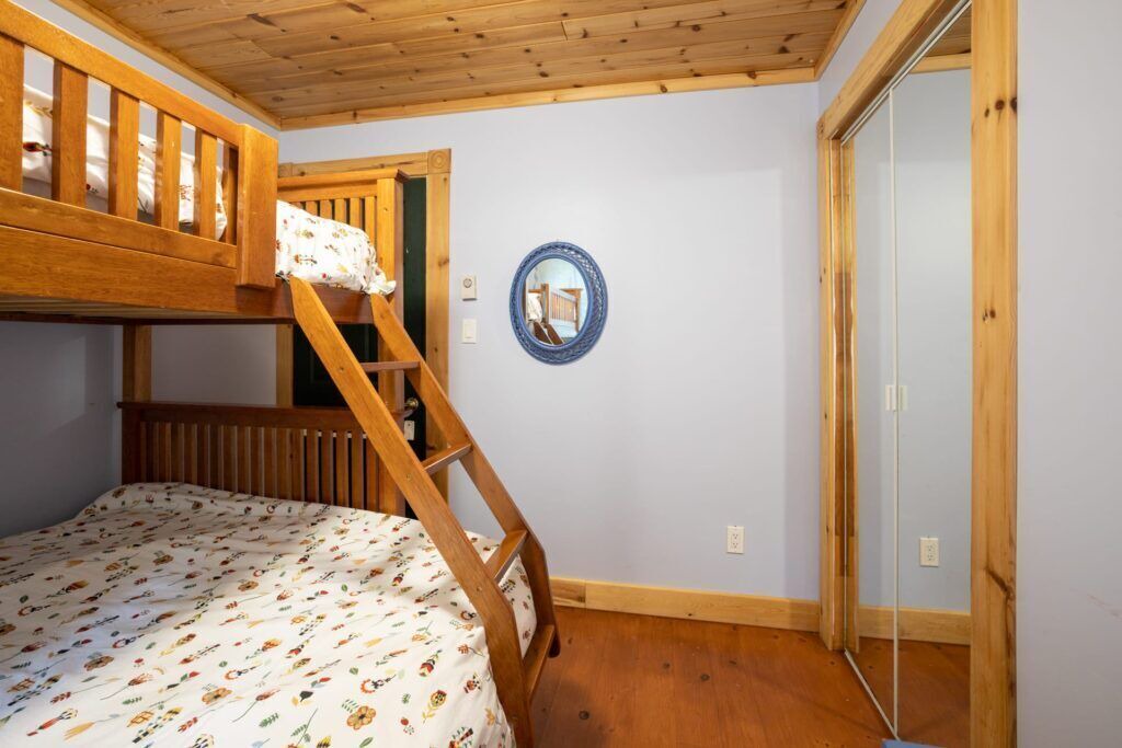 Photo of Bedroom in Bracebridge