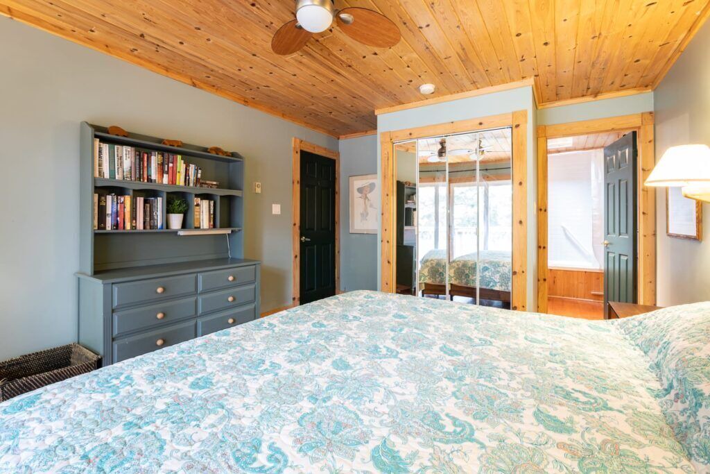Photo of Bedroom in Bracebridge