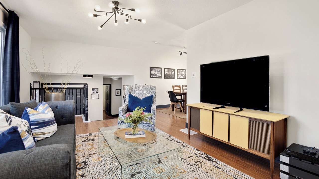 Photo of Livingroom in Belleville